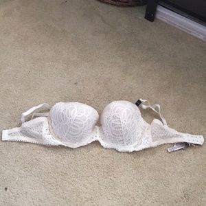 NWT Victoria’s Secret Dream Angels Bra Sz 32DDD